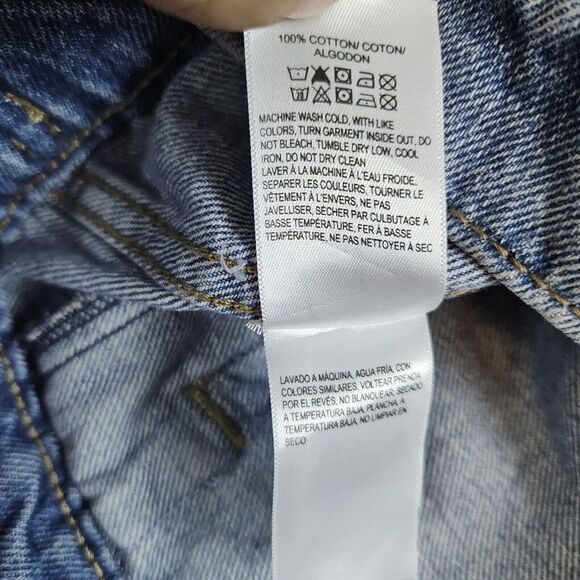 Lucky Brand Women's Denim Jacket NEW‎ NWT Size M Rose Pattern Floral 100% Cotton - Picture 6 of 13